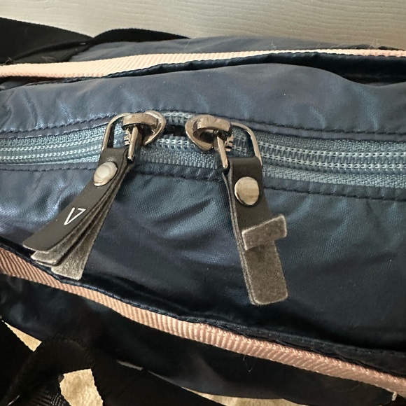 Peloton X Andi Collab Navy and Pink\Peach with Black Strap Bag Large Alchemist - Picture 4 of 12